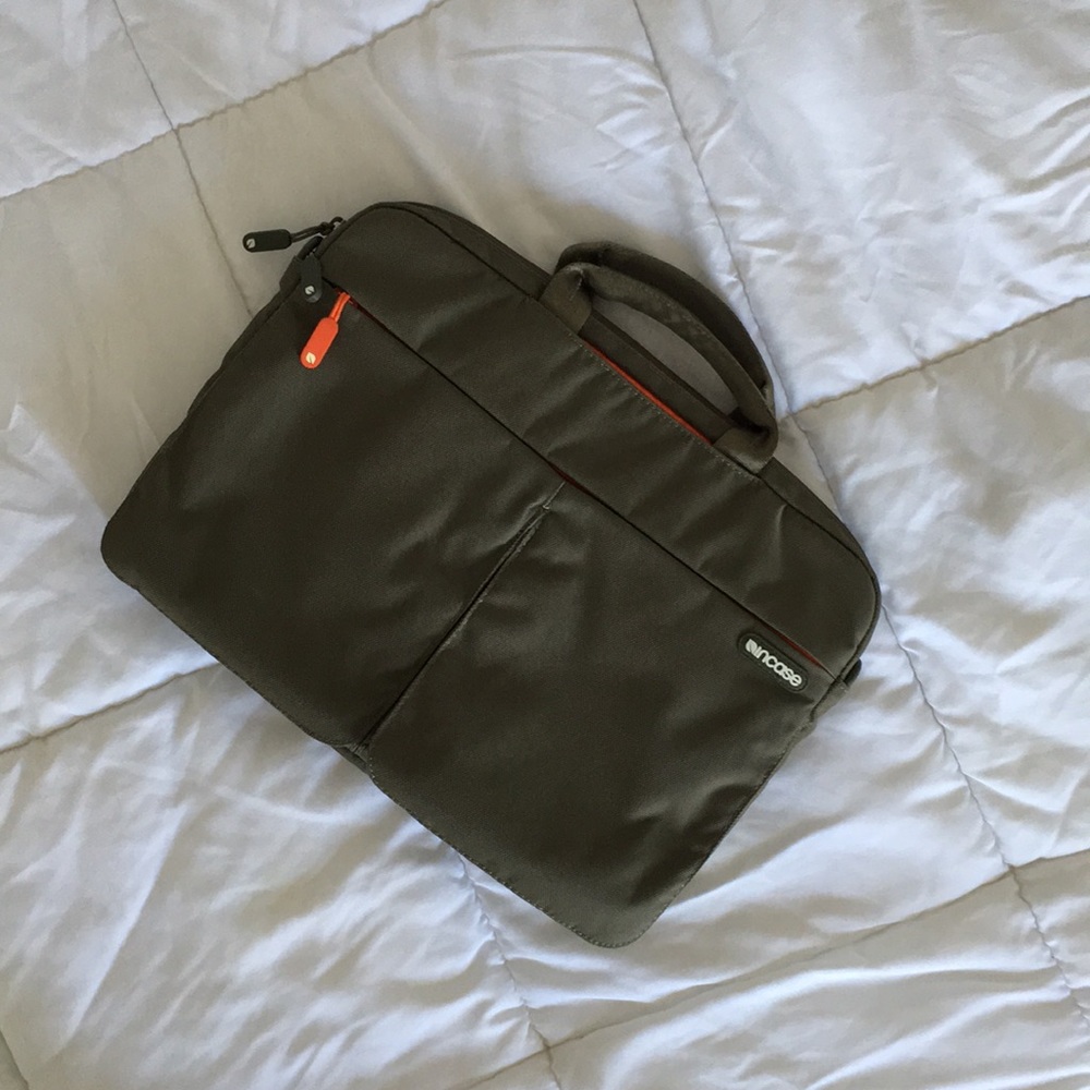 InCase 13” laptop bag